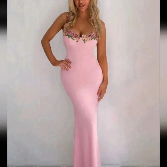 Fashion Floral Embroidery CamiDress - Picture 2 of 5